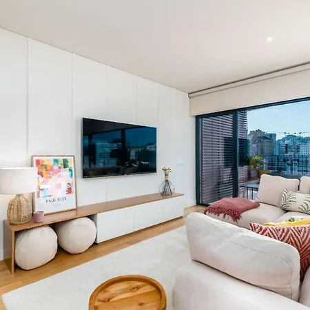 Appartamento Miraflores Modern With Balcony By Lovelystay