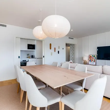 Appartamento Miraflores Modern With Balcony By Lovelystay