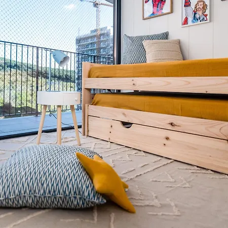 Miraflores Modern With Balcony By Lovelystay