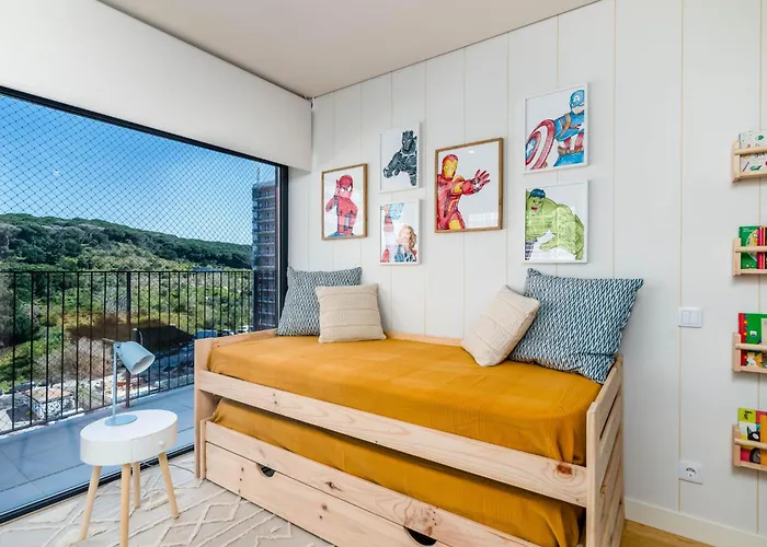 شقة Miraflores Modern With Balcony By Lovelystay ألجيس