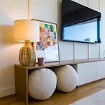Miraflores Modern With Balcony By Lovelystay Appartement Algés