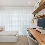 Appartement Miraflores Modern With Balcony By Lovelystay