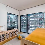 Miraflores Modern With Balcony By Lovelystay Appartement