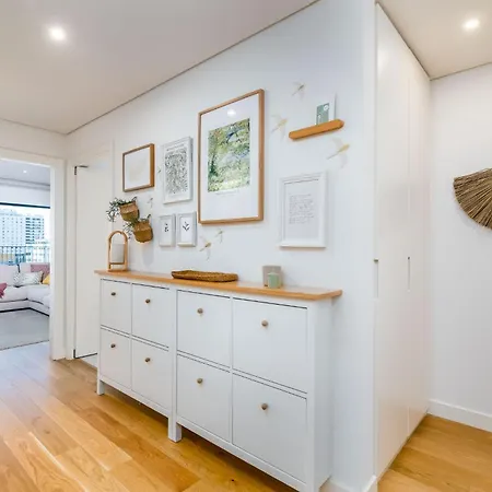 Διαμέρισμα Miraflores Modern With Balcony By Lovelystay Alges