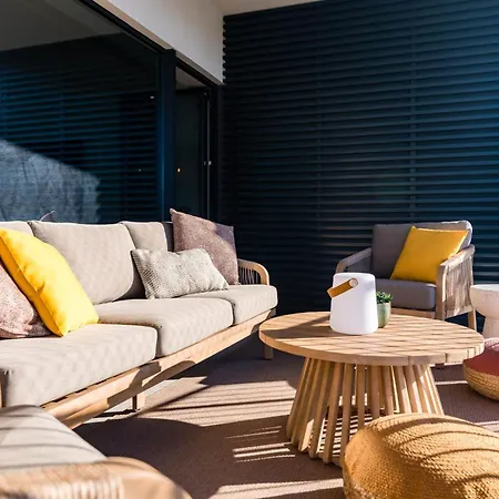 Διαμέρισμα Miraflores Modern With Balcony By Lovelystay