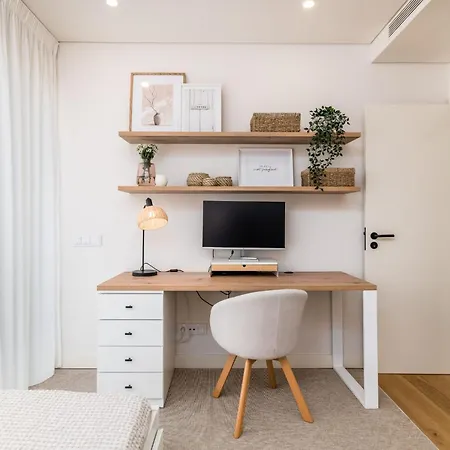 Miraflores Modern With Balcony By Lovelystay Διαμέρισμα Alges